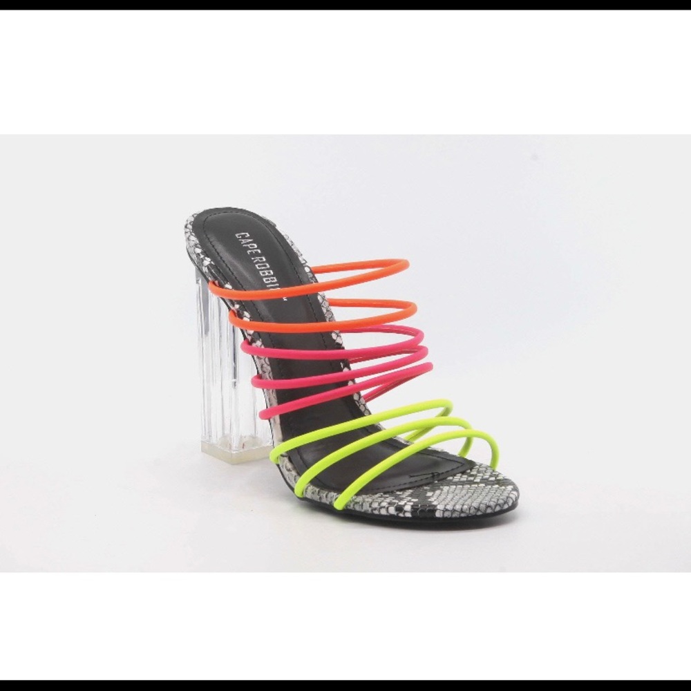 Fia Multi Color Cape Robbin Heels - Picture 4 of 4